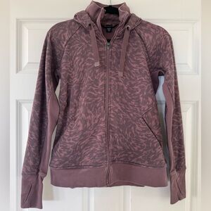 Athleta Triumph Hoodie in Patterned Mauve